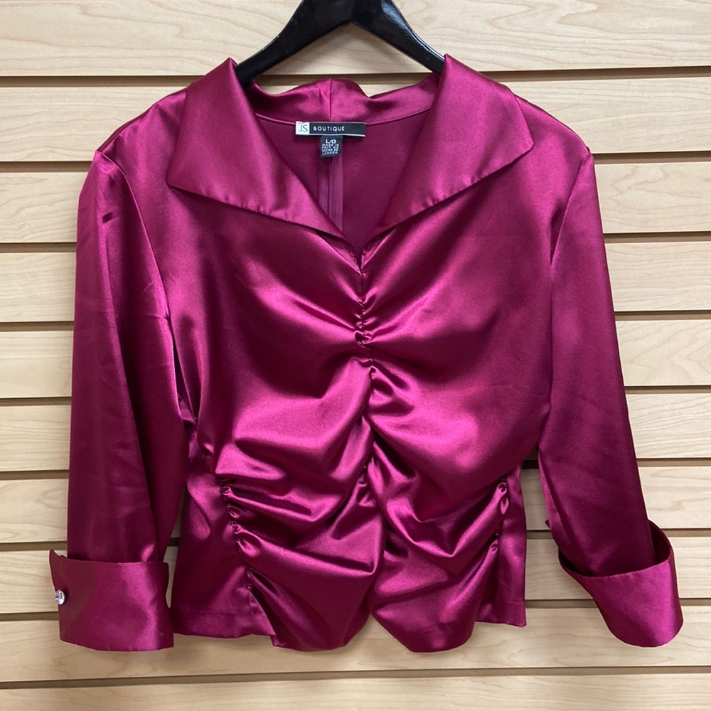JS BOUTIQUE women top Size Large made in Canada